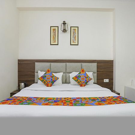 Fabhotel Corporate Stay Noida Kültér fotó